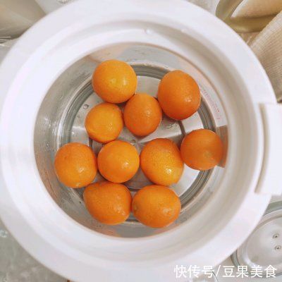 金桔雪梨汤，清肺润肺又解腻