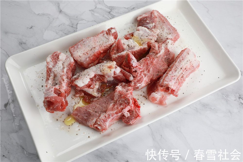 橄榄油|在家做蜂蜜酱香排骨，香甜可口，肉质鲜美，营养健康