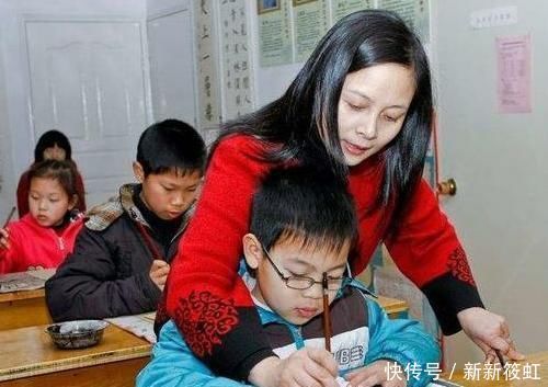 美女书法家毛燕萍书法美到极致,书功非凡,不愧为江南才女