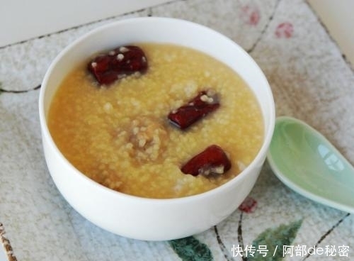 红枣的功效|每天喝一碗此粥,头发黑了,气血足了,女性不想满脸皱纹试试