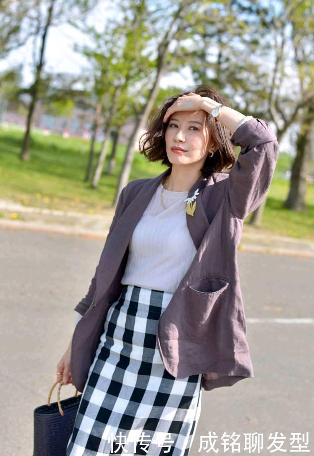 穿搭|人到中年要远离“大妈式穿搭”,这几套穿搭值得借鉴,减龄又有范