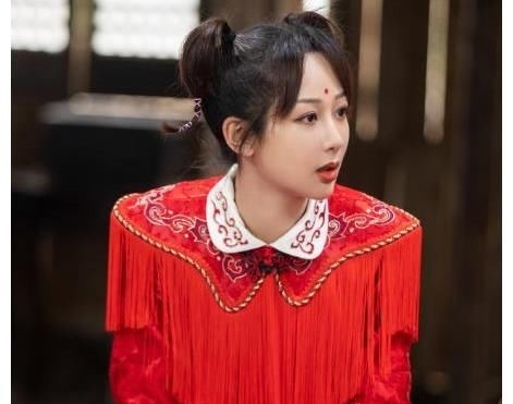 “小猴紫”資源好到炸，又一檔常駐綜藝曝光，楊紫轉(zhuǎn)綜藝咖了嗎？