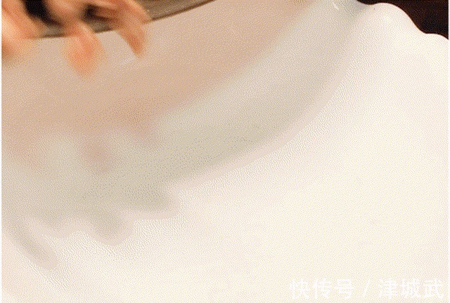 早餐吃它胜过吃包子!一包一煎就做好,我家宝宝每天都想吃它