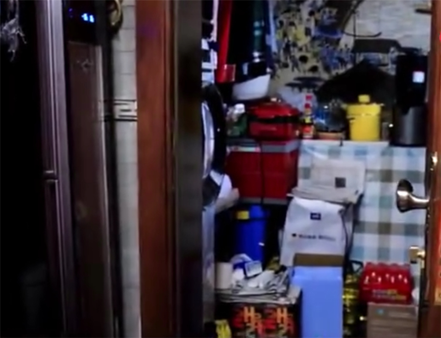 博主|北京胡同土豪大爷27㎡蜗居,红木家具配古董,凡尔赛级的小房子