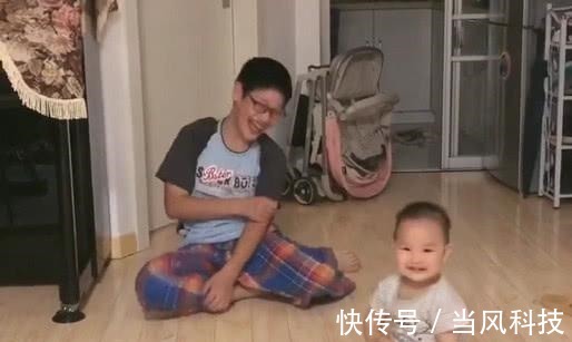 小宝|“小奶宝妹妹”学哥哥做俯卧撑火了,妹妹哎呀妈呀,谁还不会