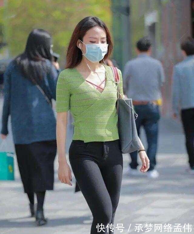 搭配|经典简约的连衣裙，非常适合时尚美女的日常穿搭，穿出你的品位