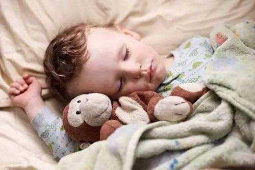 小儿肥胖|想要让孩子吃得好发育好 家长在饭桌上不要做这4件事