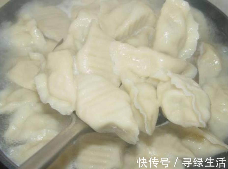 肠胃不好|天冷了,用这菜包饺子,健胃散寒还止痛,肠胃不好的人要多吃