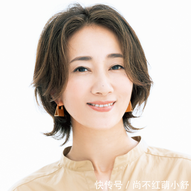 刘海 女人一旦到了40，发型建议“弃长选短”，试试这些妈妈卷，很减龄