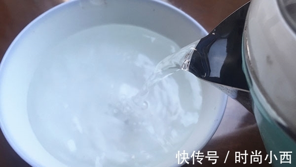 白开水|为什么会得尿毒症?和哪些因素有关?简单有效的养肾方法,多了解