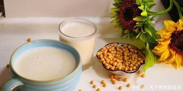 打豆浆时,最忌豆子泡完直接打,多加1步,豆浆又香又浓无腥味!