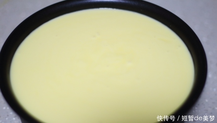 炎热的夏天,来一份酸酸甜甜的百香果慕斯,解暑又开胃!