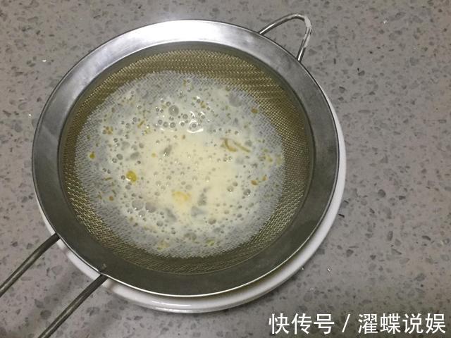 纯牛奶|夏天别总给孩子吃冰激凌！2个鸡蛋1盒牛奶，解锁布丁做法