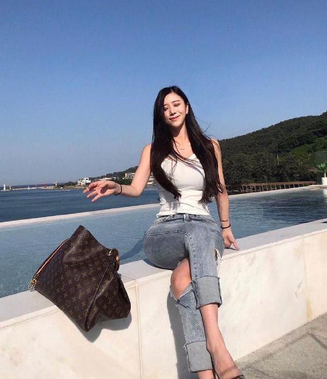 健身房|韩国女模被称“海贼女帝”,完美身材惹人羡慕,运动成就了她