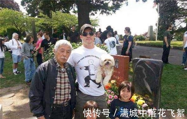 扫墓|李小龙的日本大弟子,一生为他守墓,如今96岁仍坚持每周扫墓一次
