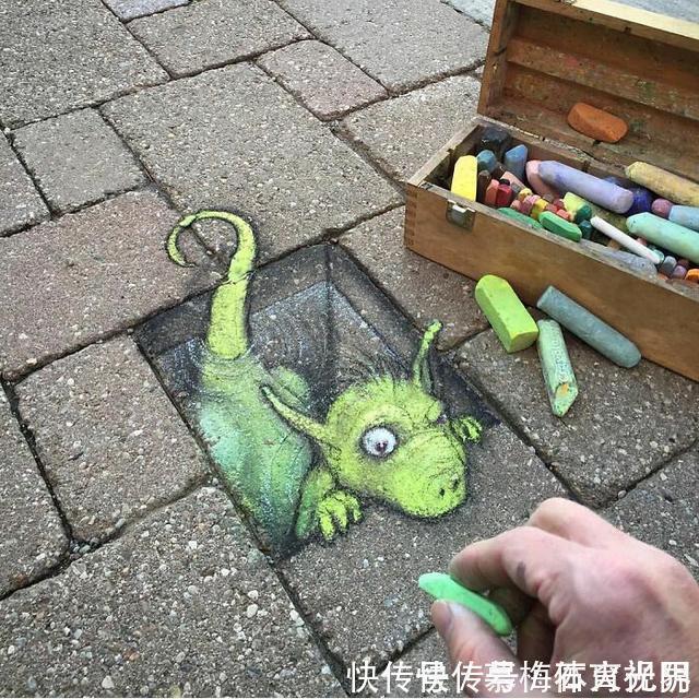 密歇根州!他用粉笔在街边“乱涂乱画”,吸引了百万粉丝,网友:能多来点吗