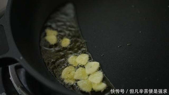  春节吃腻了大鱼大肉，多吃这家的小菜，清爽油腻，比肉受欢迎