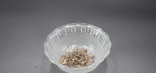 茶叶放白醋里泡一泡,真是厉害了,解决家家都困扰的烦恼,太棒了