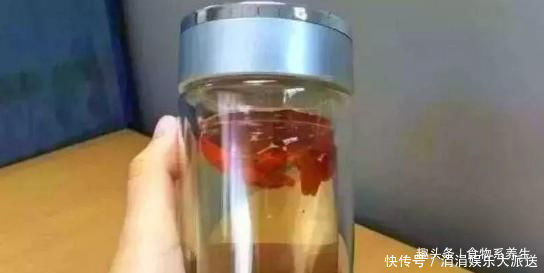 肝脏|三斤枸杞也不敌一两“它”每天泡水喝,肝脏干净,肠胃也健康