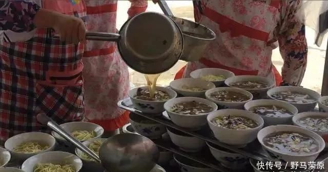 面条这样吃才叫香,农村秘制卤面,大厨详解,出锅那一刻,看饿了