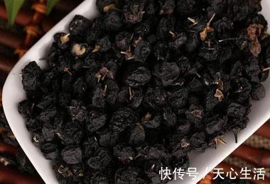 症状|手和脚有3个症状，说明血糖很高了，别忽视，尿毒症会找上你