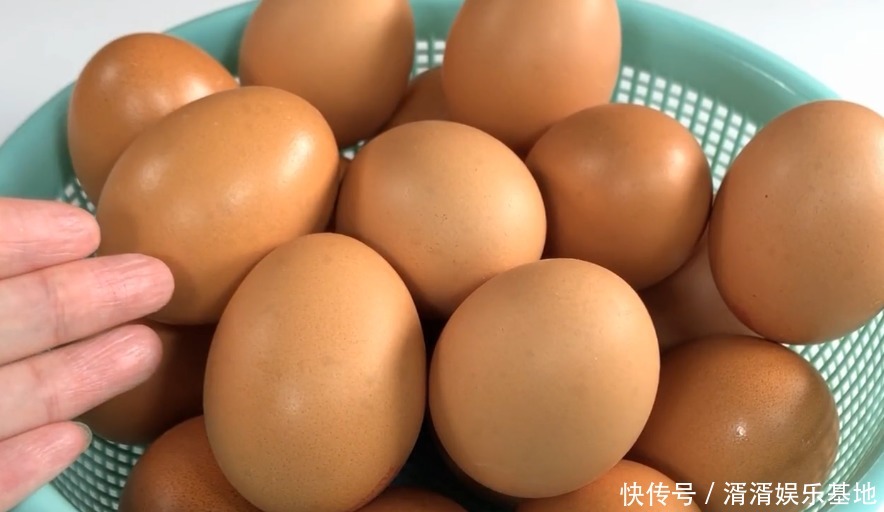保存鸡蛋我家从不放冰箱,教你妙招,存放更久,不怕鸡蛋涨价了