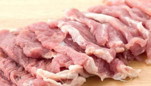 做东北锅包肉，要用淀粉还是面粉？大厨给你支一招，香脆不回软