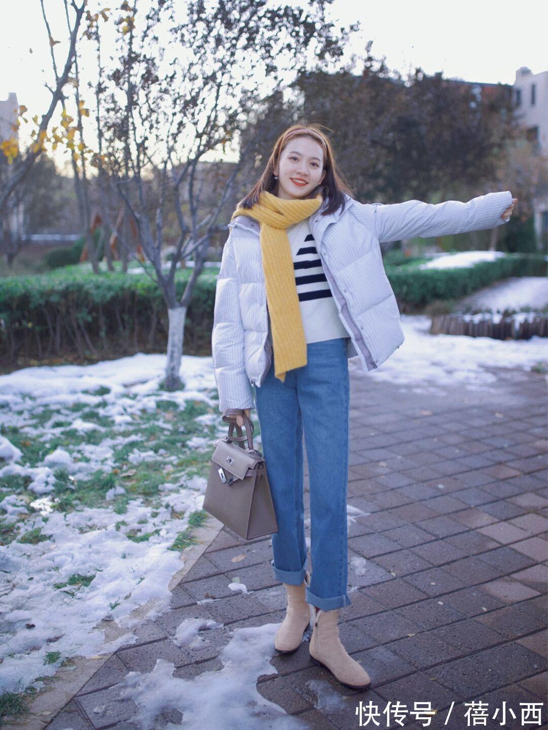 毛衣|冬季要靠“羽绒服”打造时尚感,选这4个款来穿搭,高级又显气质