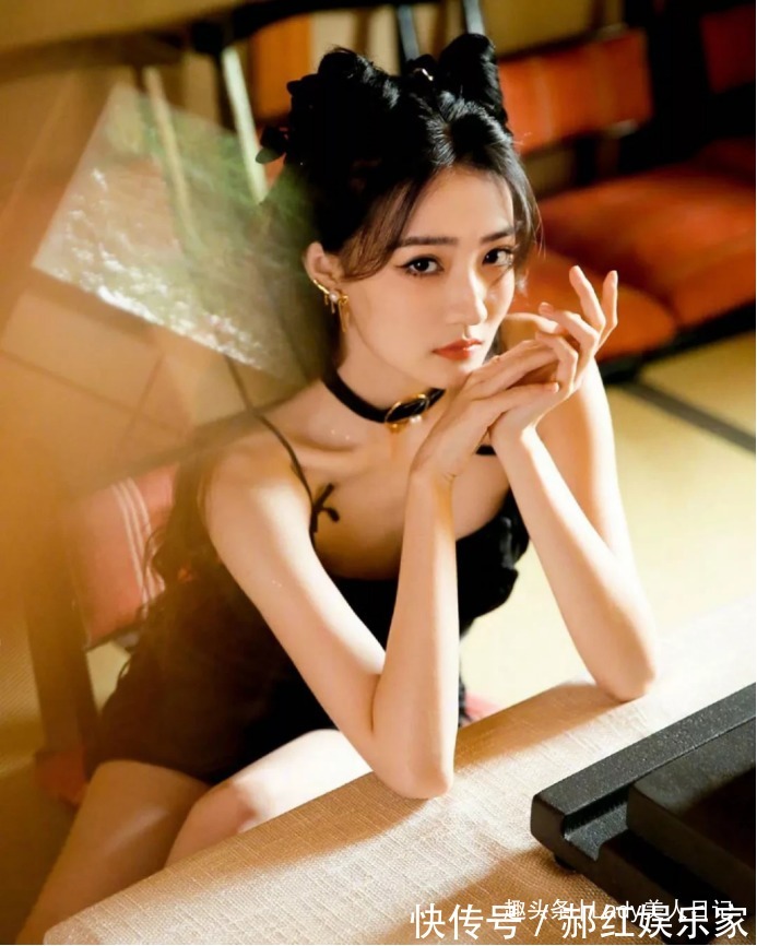 手套|爱上了徐璐这妖精身材,哪吒头造型古灵精怪,脖子上的拉环特吸睛