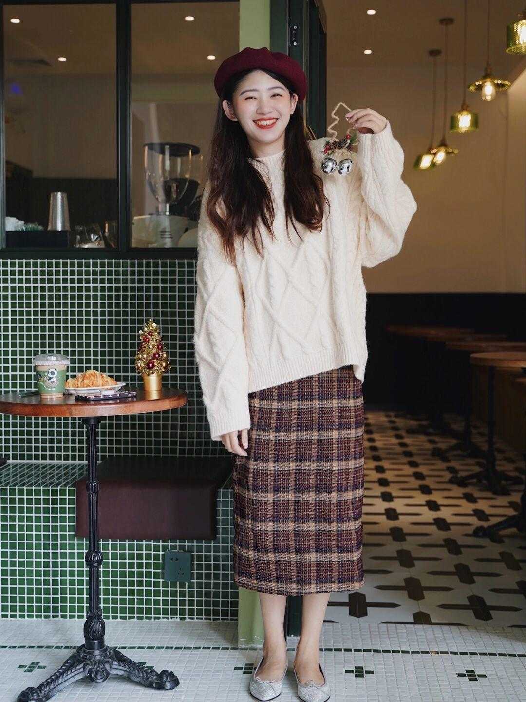 裙装|今年冬季流行“露腿”,显瘦显高还时髦,这才是女孩子该有的打扮!