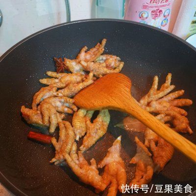 豆豉|别怪我没提醒你，这道豉汁虎皮凤爪一吃就上瘾