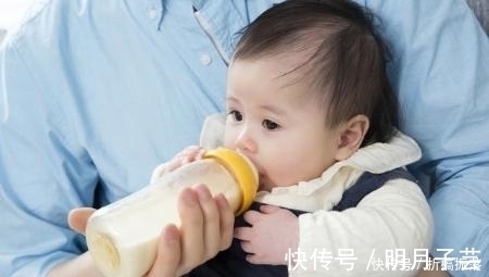 出牙期|宝宝第一颗牙齿出生晚,父母别急着补钙,三招帮娃顺利长牙