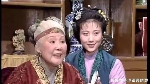 丫鬟|贾母安排紫鹃给黛玉，却不是地位能力更高的鸳鸯，大有深意