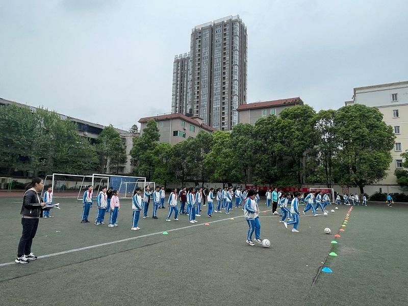 视导引领促成长，凝心聚力谱新篇——市利州中学开展教学视导