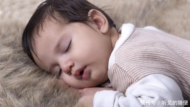 舌苔|小儿积食百病生，孩子早上出现4种表现，是脾胃在“求救”