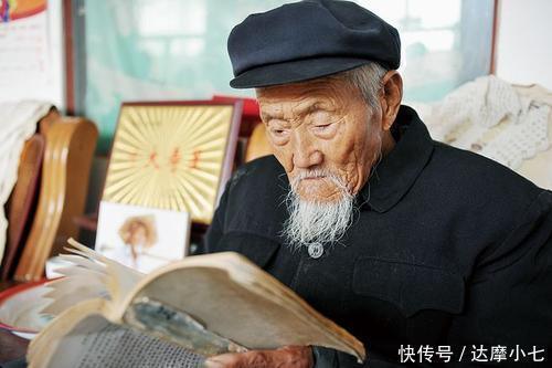 喝酒|119岁老人抽烟喝酒不运动,长寿秘诀很简单,坚决不做“这件事”