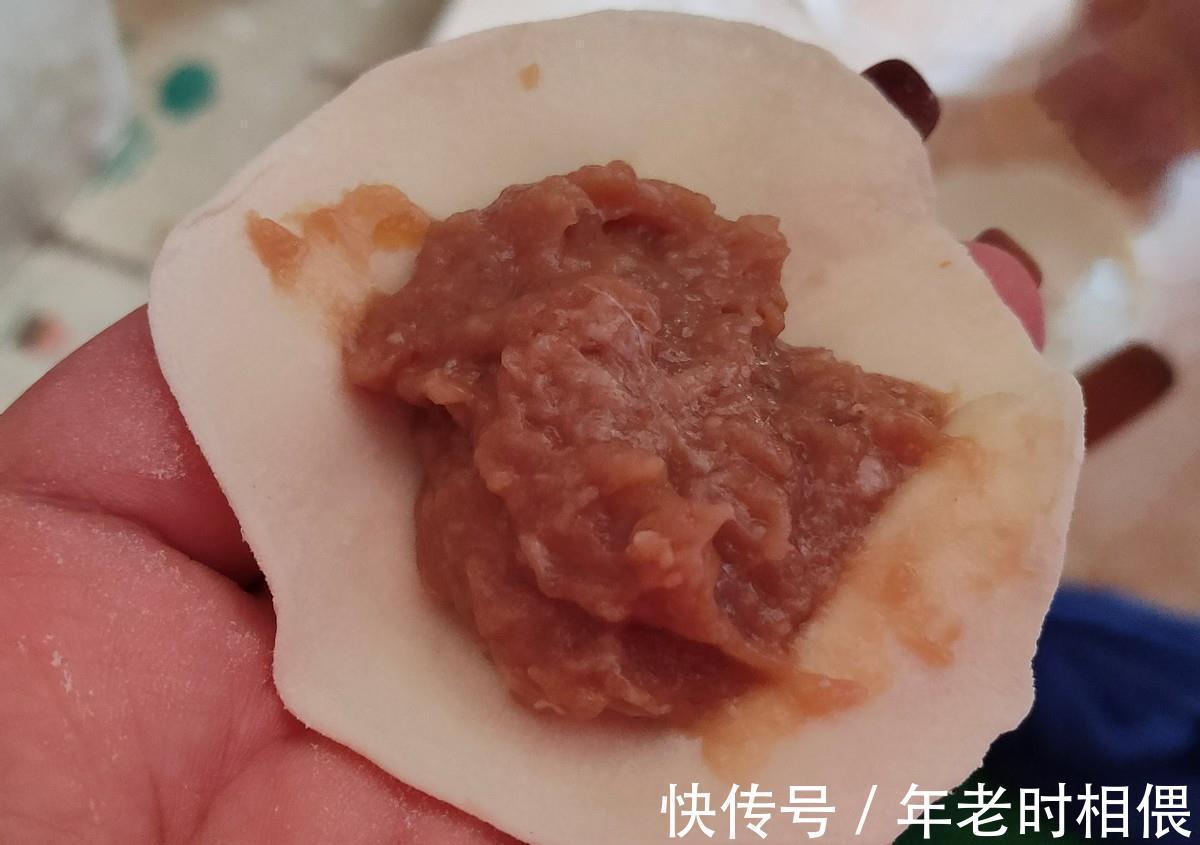 牛肉水饺|牛肉水饺好吃有窍门，教你调馅，做出来又香又嫩，咬一口直爆汁