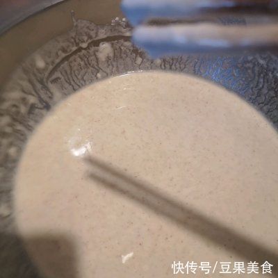 家庭版煎饼果子这样做好看好吃又解馋,孩子天天吃不够