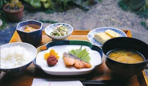 日本人的饮食，凭什么这么精致？