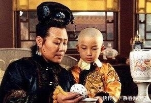 太监|康熙王朝里为什么活埋苏麻喇姑前,太监们要往她头上倒石灰?