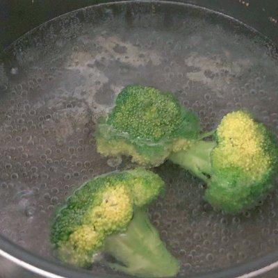 蛋白液|说起家常菜，西兰花虾皮蛋白卷｜缤纷下午茶不能少