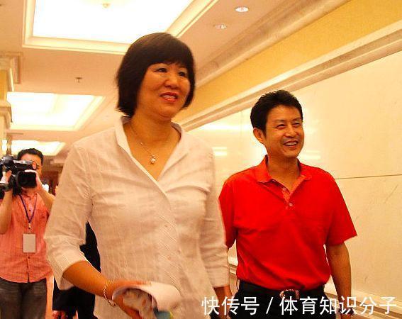 陈忠|正式复出,郎平陈忠和联手上任,中国女排2022年再攀高峰