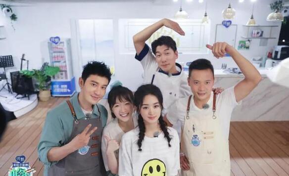 中餐厅5|《中餐厅5》定档，丁真姚安娜周也加盟，赵丽颖张碧晨一同飞行
