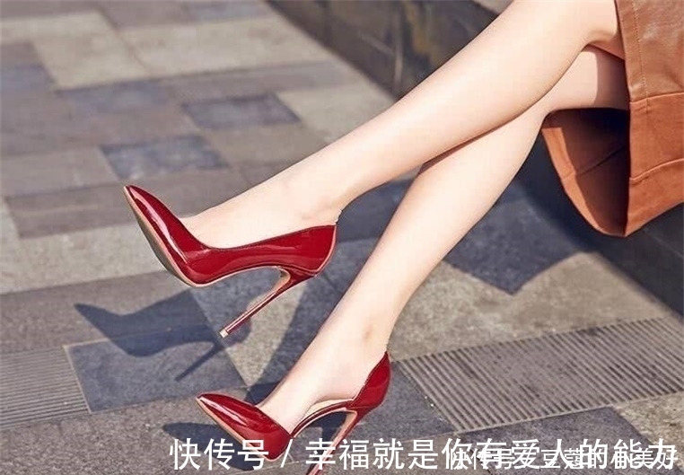 俏皮可爱|合适的高跟鞋让你更优雅,使人感到俏皮可爱的感觉