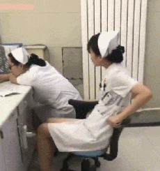 |搞笑GIF:要不是女朋友来医院看我 说不定我早已经出院了