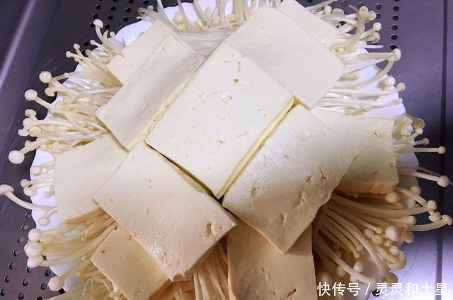 不腻|十分钟就搞定的蒸菜,软嫩又有嚼劲,香浓可口,连吃一周都不腻!