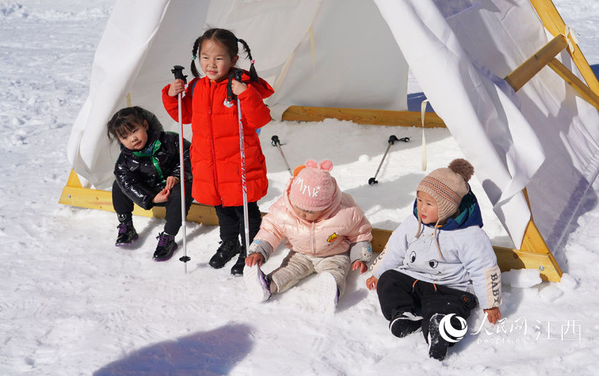 陈旅|江西明月山：滑雪度假成新时尚