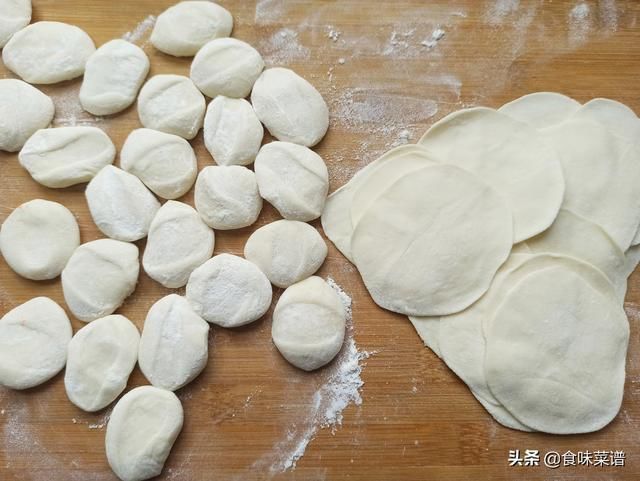 搅拌均匀|头伏到吃饺子，分享8种饺子馅的调法，有荤有素，鲜嫩营养又多汁