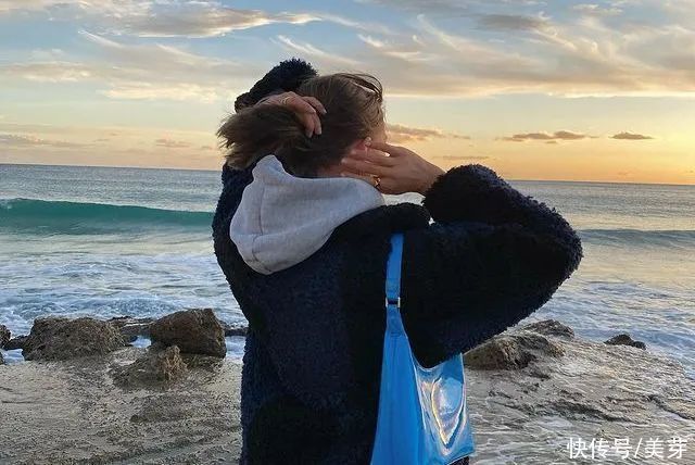 大衣里面穿什么？这4款绝美内搭，让你时髦一整个冬天