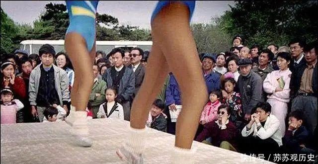 老照片实拍改革开放初期中国大陆的模特